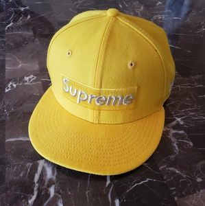 Supreme × New Era 1M   Size 7 1/4